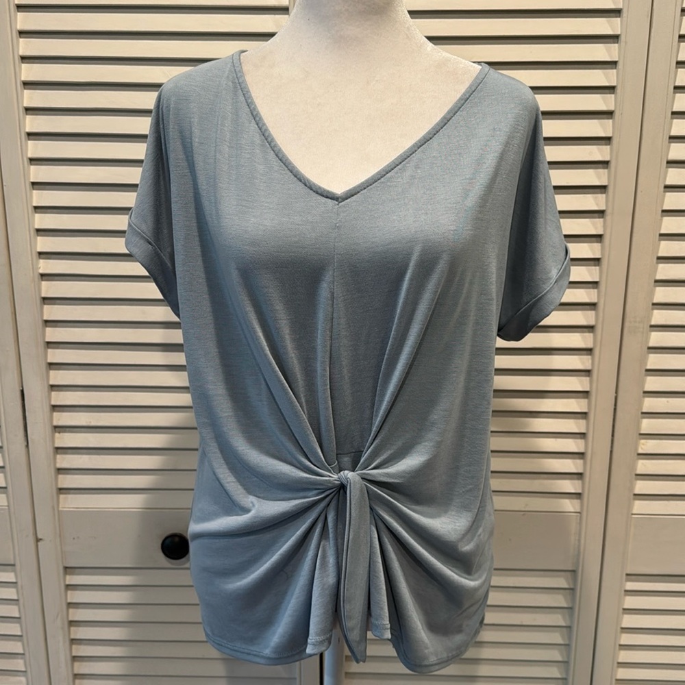 Alya V-Neck Top